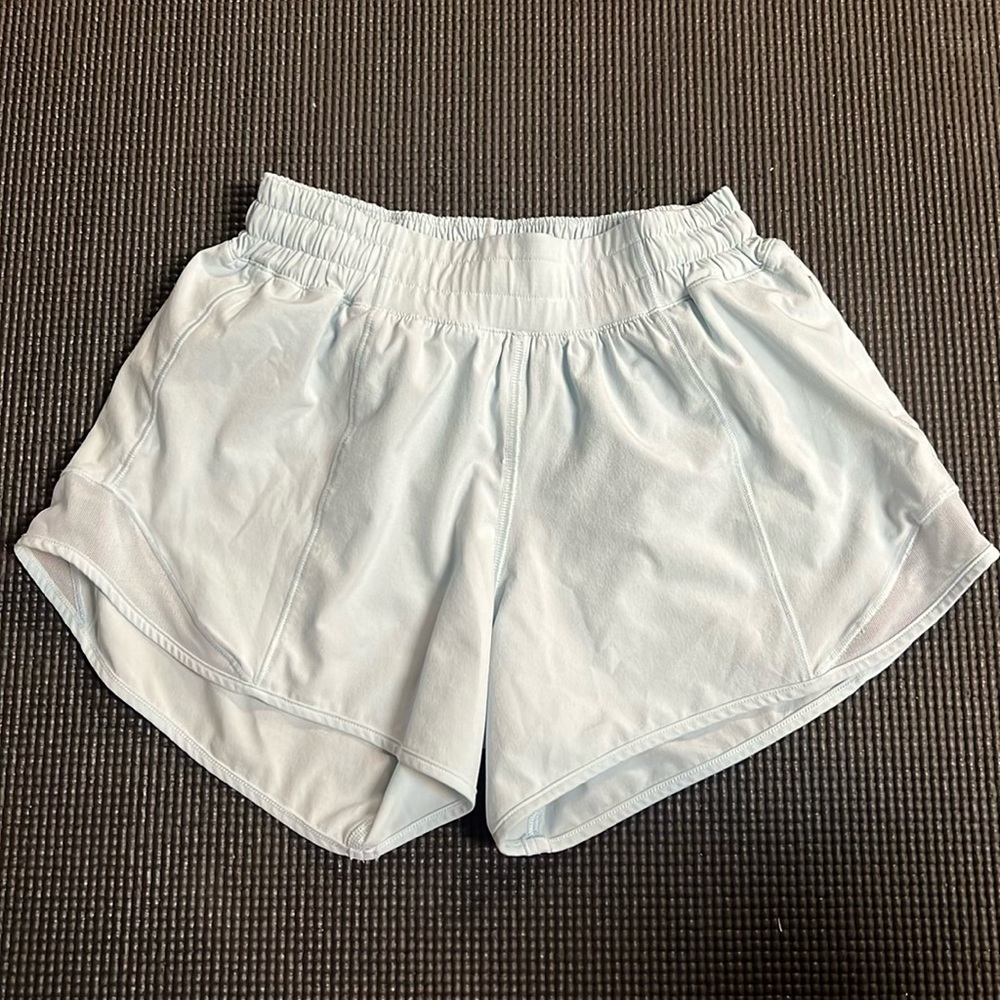 Lululemon light blue Hotty hot shorts size 2 4”